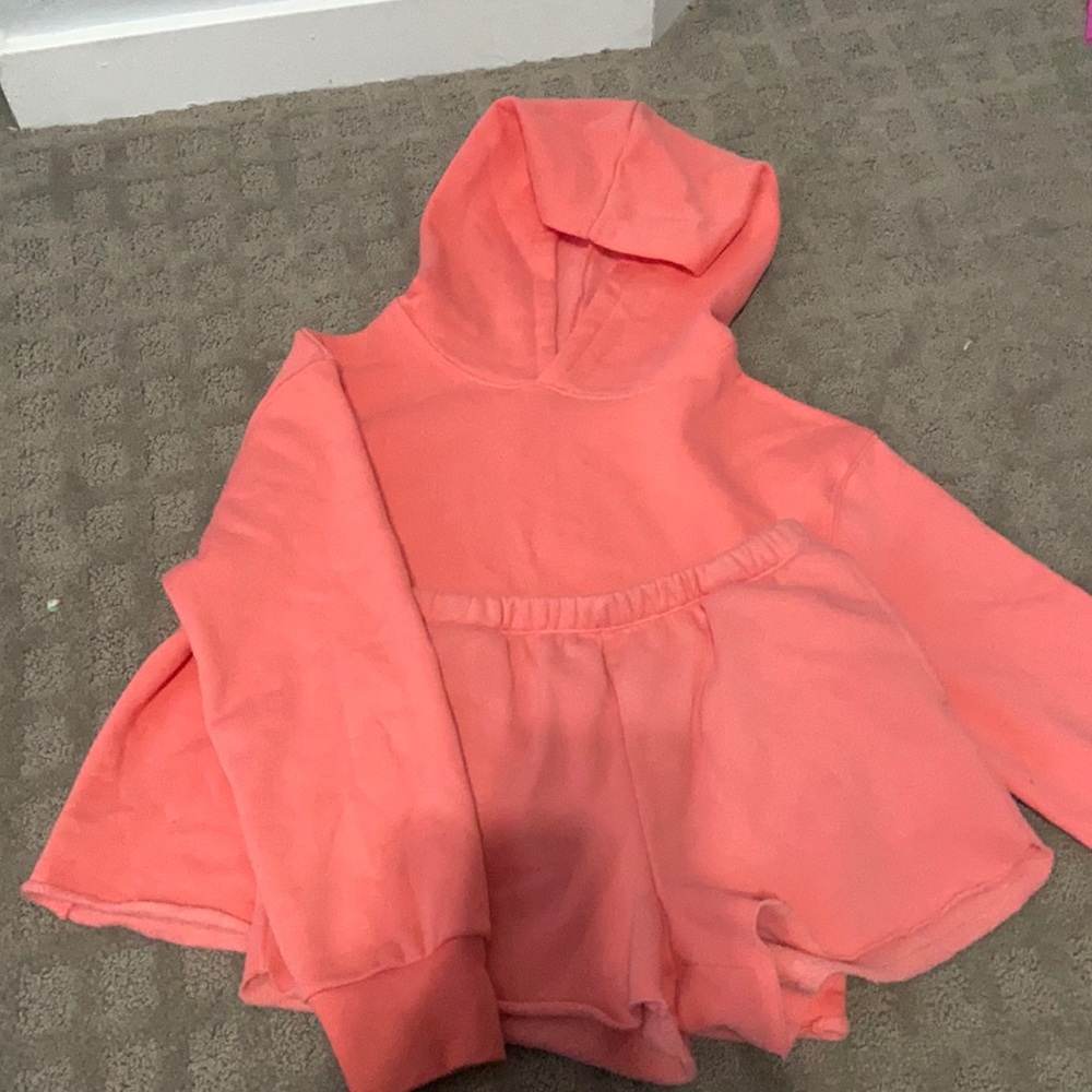 Matching coral set